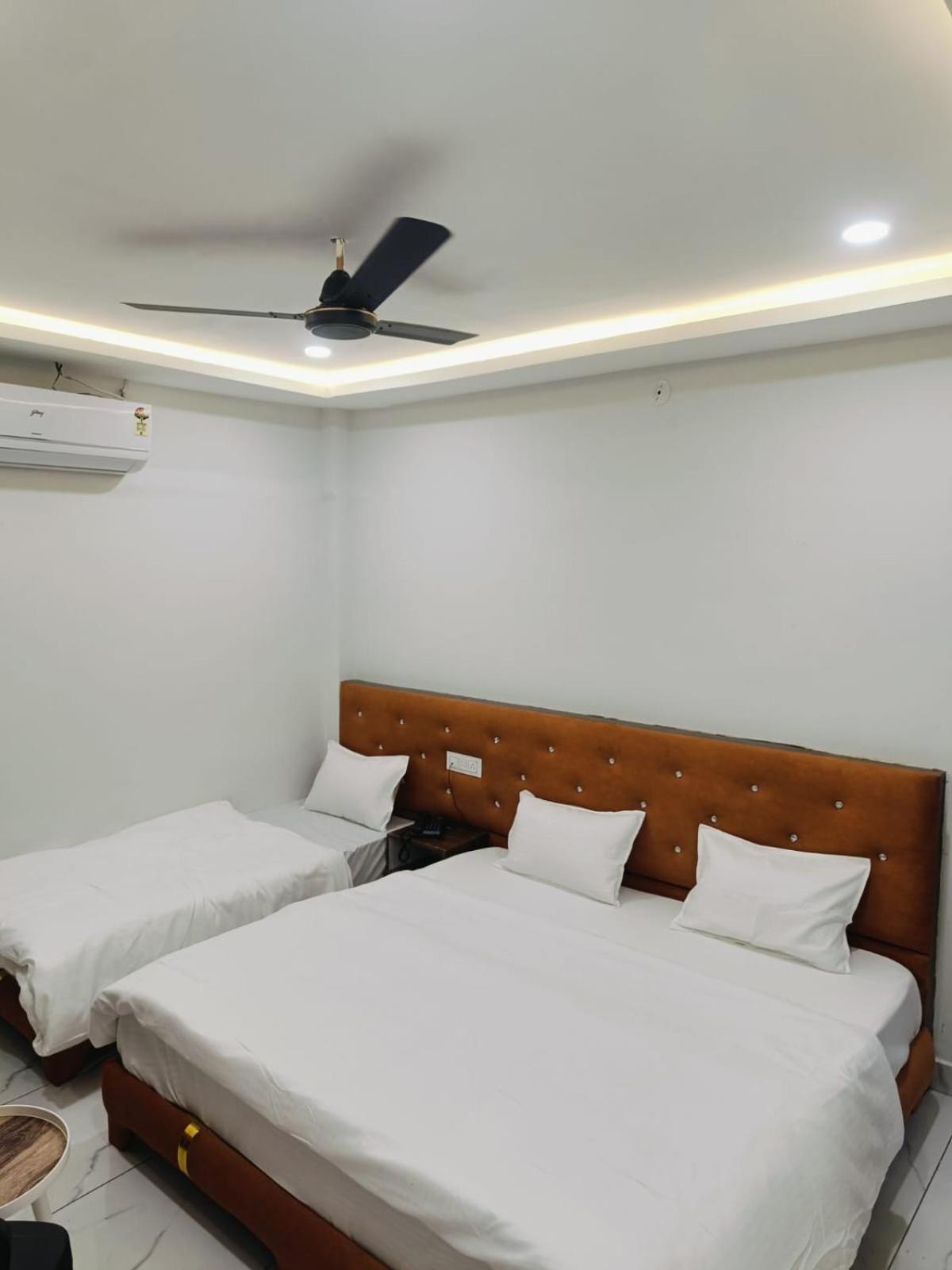 Hotel Shree Kedar Palace Ujjain Εξωτερικό φωτογραφία